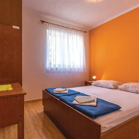 Apartment In Makarska